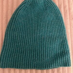 Uniqlo Cashmere Knit Beanie